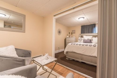 1266 Plainfield St, Providence RI 02909-4630 exterior