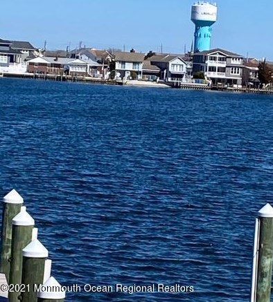 92 Dickman Dr, Lavallette NJ  08735-2805 exterior