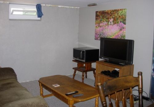 69 Powell Ave, Springfield MA 01118-2166 exterior