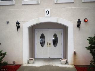 918 Burgundy Way, Wayne NJ  07470-3220 exterior