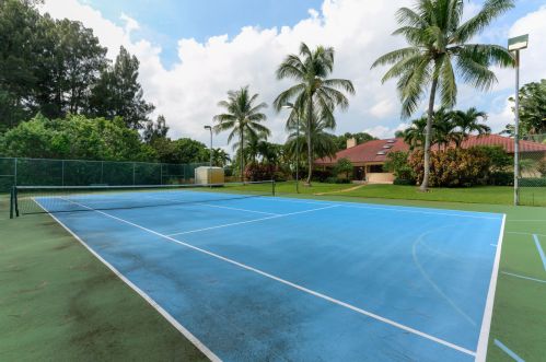 12540 Oak Arbor Ln, Boynton Beach FL exterior