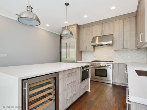 5015 Clark St, Chicago, IL 60640-2823