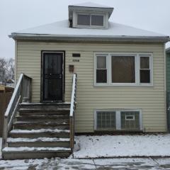 2008 70th St, Chicago IL  60649-1523 exterior