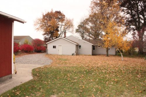 2342 Laketon Ave, Meskegon MI 49441-2665 exterior