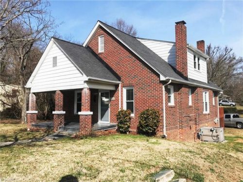 1500 Courtland Ave, Reidsville, NC 27320-4612