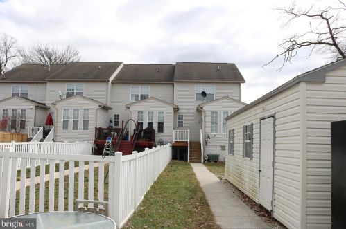 204 Walnut St, Hanover PA 17331-2534 exterior