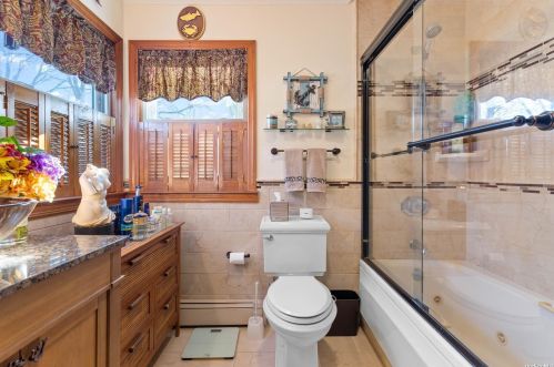 350 Clayton St, Central Islip NY 11722-3004 exterior