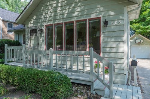 508 Pinehurst Blvd, Kalamazoo, MI 49006-3050