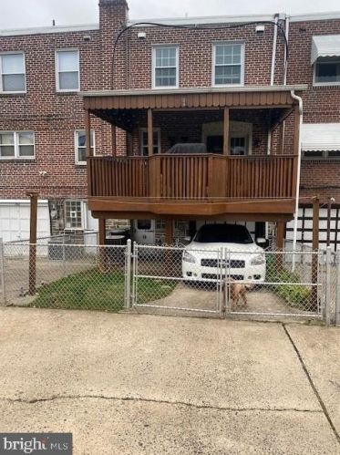 7158 Erdrick St, Philadelphia PA 19135-2602 exterior