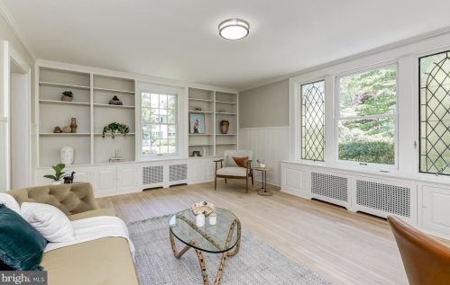 3912 Blackthorn St, Bethesda MD 20815-5056 exterior