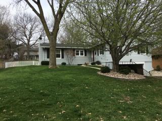 3721 Elmwood Dr, Cedar Rapids IA  52402-2708 exterior