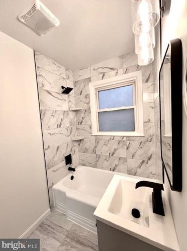 6949 Westhampton Dr, Alexandria VA 22307-1527 exterior