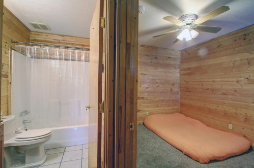 302 Reading St, Folsom CA 95630-3028 exterior