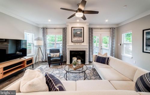 113 Maple St, Alexandria VA 22301-2606 exterior