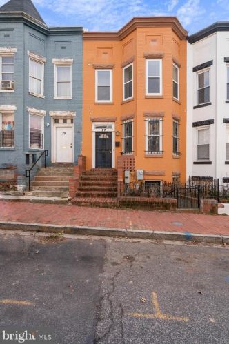27 Todd Pl, Washington, DC 20002-1334