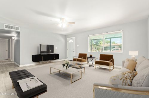 2925 42nd Ave, Phoenix AZ  85019-4323 exterior