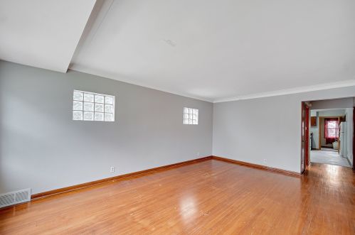 6201 Kilpatrick Ave, Chicago IL 60652-3050 exterior