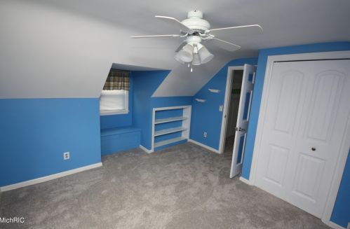 728 Campbell Ave, Kalamazoo MI 49006-3083 exterior