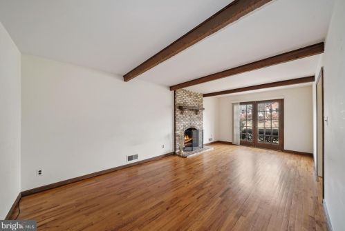 9924 Bedfordshire Ct, Rockville MD 20854-2015 exterior