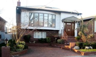 138 Barlow Dr, Brooklyn, NY 11234-6722