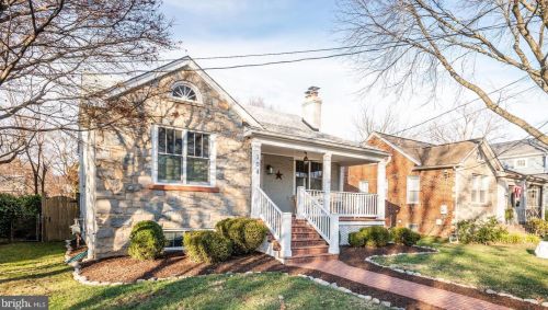 104 Monroe Ave, Alexandria VA 22301-1922 exterior