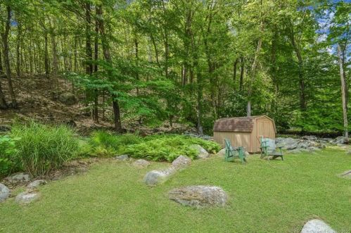 562 Branchville Rd, Ridgefield CT  06877-6030 exterior