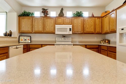 24032 Lakeway Cir, Chandler AZ 85248-7312 exterior