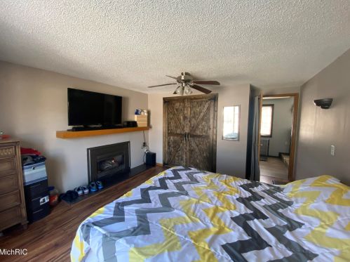 3638 Sheridan Dr, Meskegon MI 49444-4151 exterior