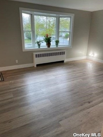 26 Anchor Ct, Babylon NY 11704-7421 exterior