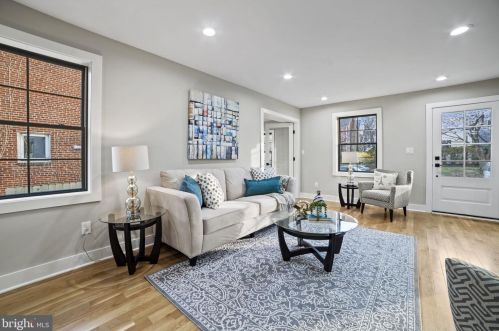 1505 Crestwood Dr, Alexandria VA  22302-2303 exterior