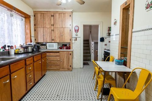 222 39 St, Pittsburgh PA 15201-1834 exterior