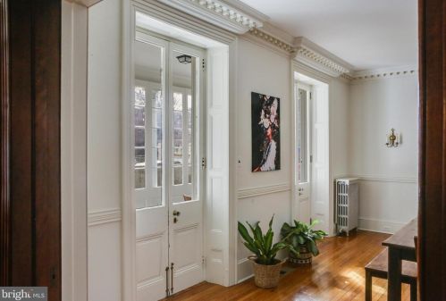 5800 Greene St, Philadelphia PA  19144-2704 exterior