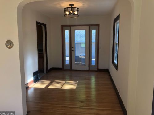 5089 Main St, Maple Plain MN 55359-9430 exterior