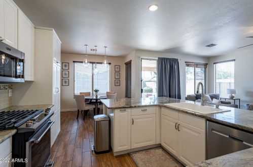 412 Neuman Pl, Chandler AZ 85225-4222 exterior