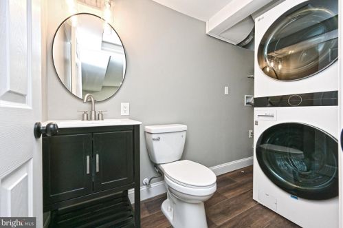 2002 Belle View Blvd, Alexandria VA 22307-1360 exterior