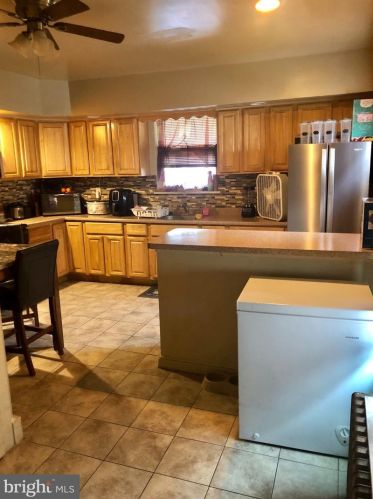 5817 Ditman St, Philadelphia PA 19135-2221 exterior