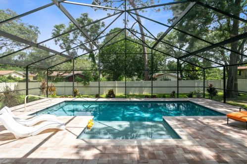 1341 Franklin St, Altamonte Springs, FL 32701-7923