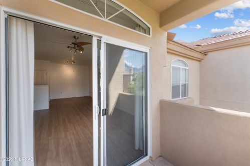 7050 Sunrise Dr, Tucson AZ 16105-1317 exterior