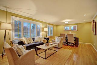 2709 90th St, Seattle, WA 98115-3463