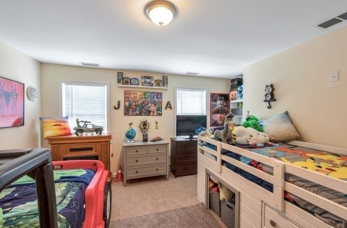 77 Laurence St, Springfield MA 01104-2609 exterior