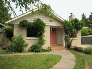 12228 7 Ave, Seattle WA  98177-4422 exterior