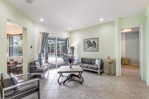 840 10th Ave, Naples, FL 34120-5066