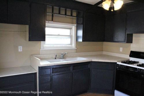 309 Hawthorne Ave, Point Pleasant Beach NJ 08742-2540 exterior