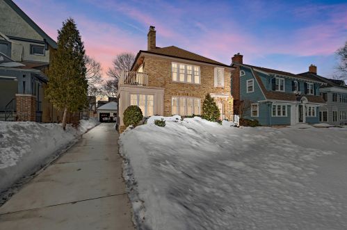 3455 Maryland Ave, Milwaukee WI  53211-2904 exterior