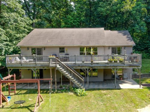 7592 Riverview Dr, Kalamazoo, MI 49004-9685