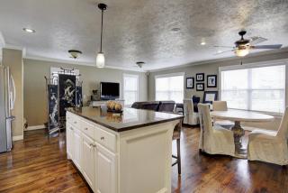 1619 Libbey Dr, Houston TX  77018-1836 exterior