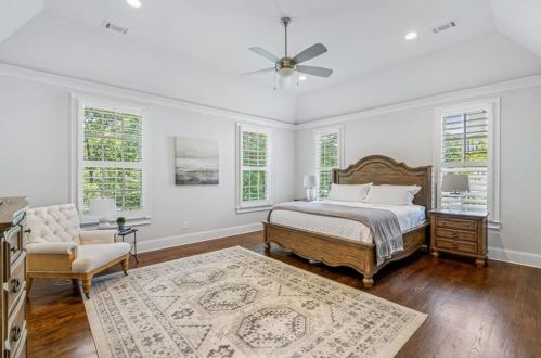 4698 Conway Dr, Atlanta GA 30327-3520 exterior