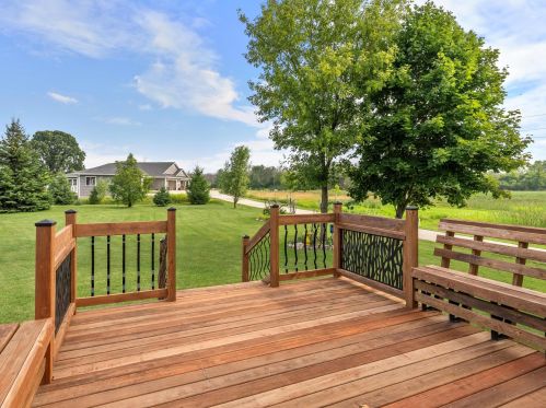 4130 Menasha Ave, Manitowoc WI 54220-1146 exterior