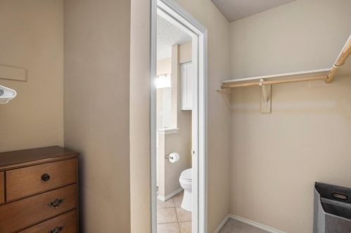 8600 Bisbee Ct, Austin TX 78745-8060 exterior