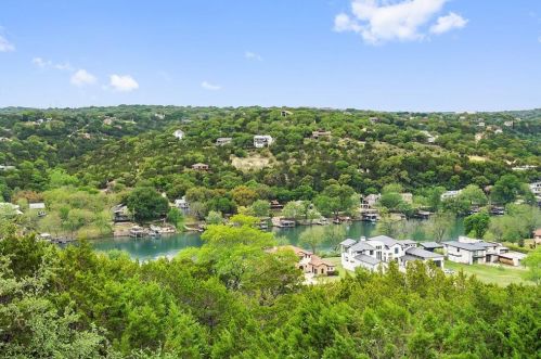 13409 Coleto Creek Trl, Austin TX 78732-2072 exterior